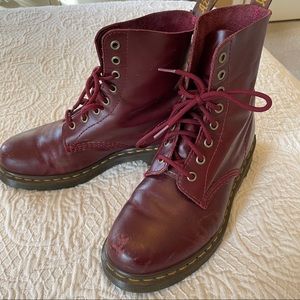 Dr. Martens Classic Leather Combat Boot (vintage)